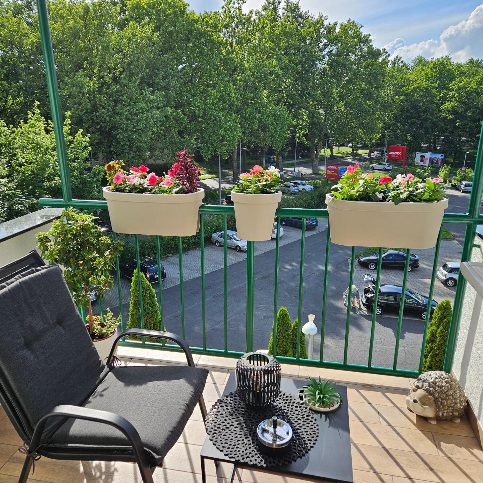 Rose Gold Apartment Zalaegerszeg Εξωτερικό φωτογραφία